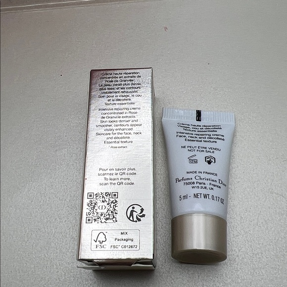 Christian Dior Red Star-Shaped Cosmetic Bag W/LaMousse & Dior Prestige Cream Box - Picture 8 of 17